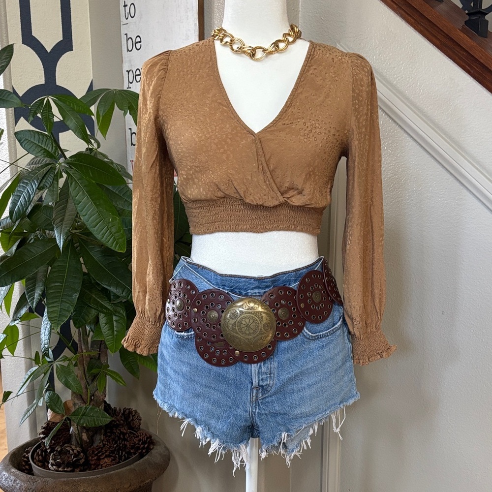 Boho V-Neck Cropped Long Sleeve Top 🤩 - Picture 1 of 9